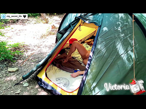 ❤️ ຖ່າຍໃນກ້ອງຖ່າຍຮູບ Passionate jerk off Stranger in a tent ️ ໜັງໂປ້ ທີ່ lo.pornoincest.ru ﹏